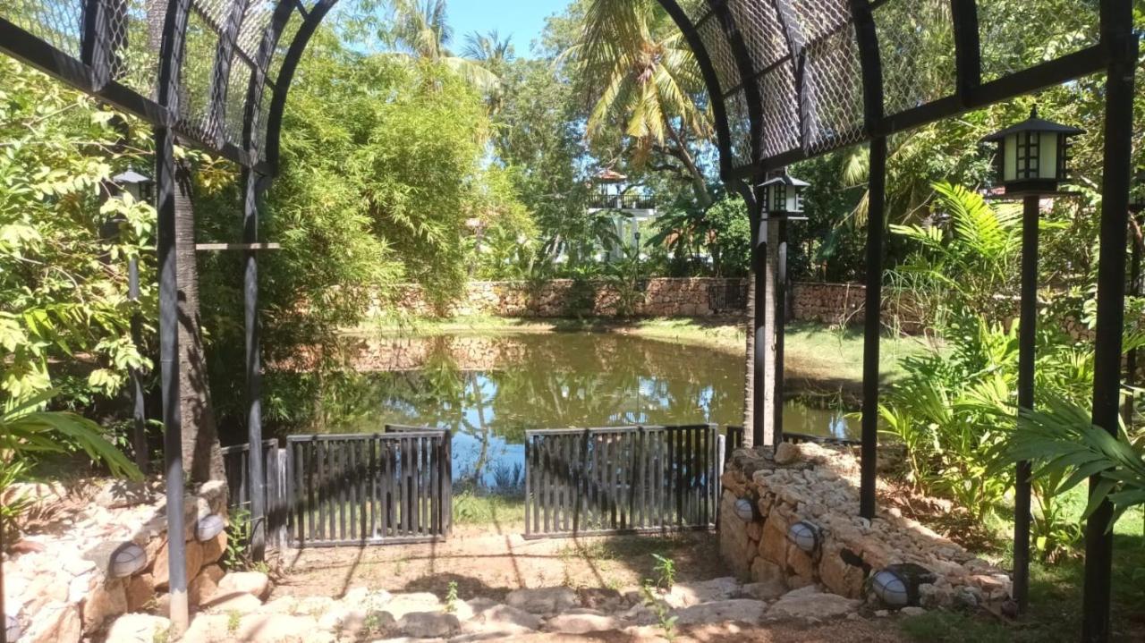 Lucky Beach Resort Trincomalee Exterior photo