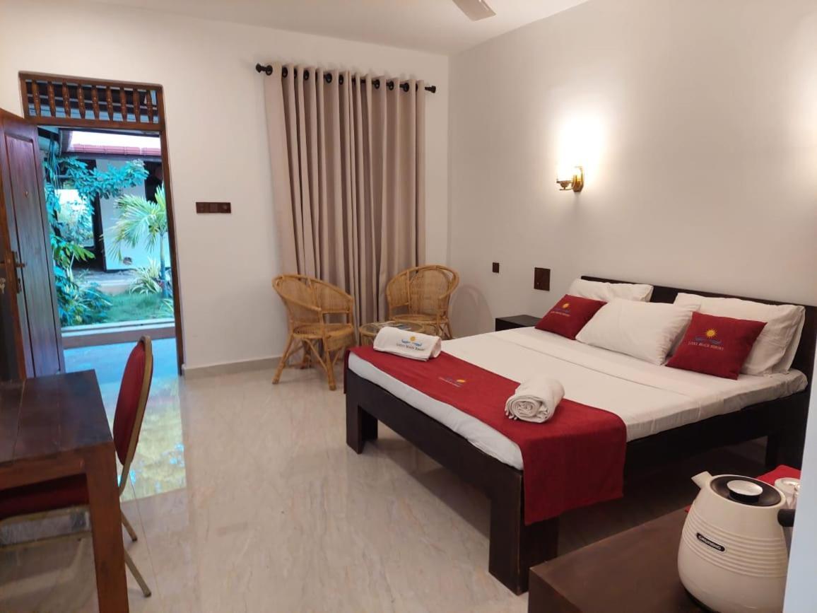 Lucky Beach Resort Trincomalee Exterior photo