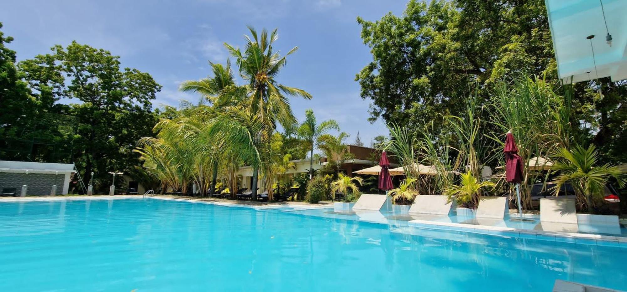 Lucky Beach Resort Trincomalee Exterior photo