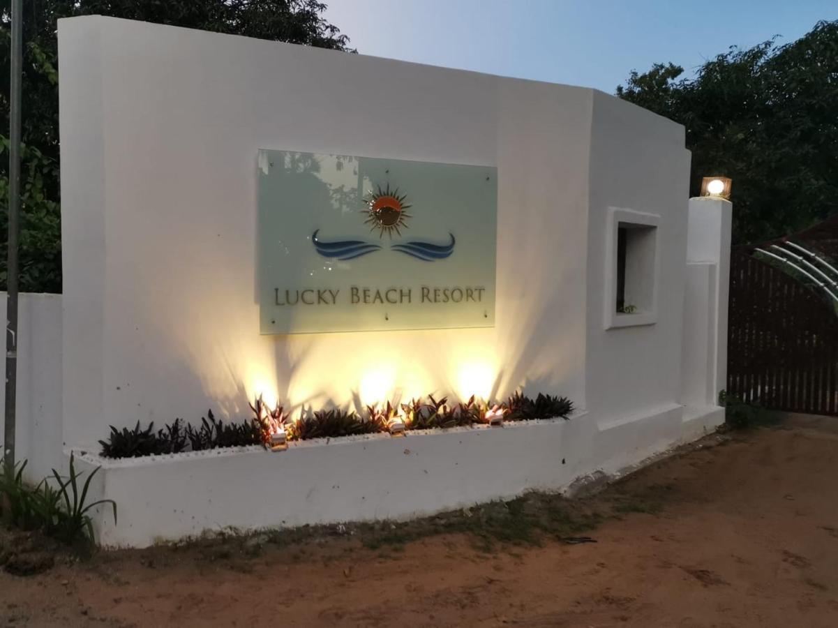Lucky Beach Resort Trincomalee Exterior photo